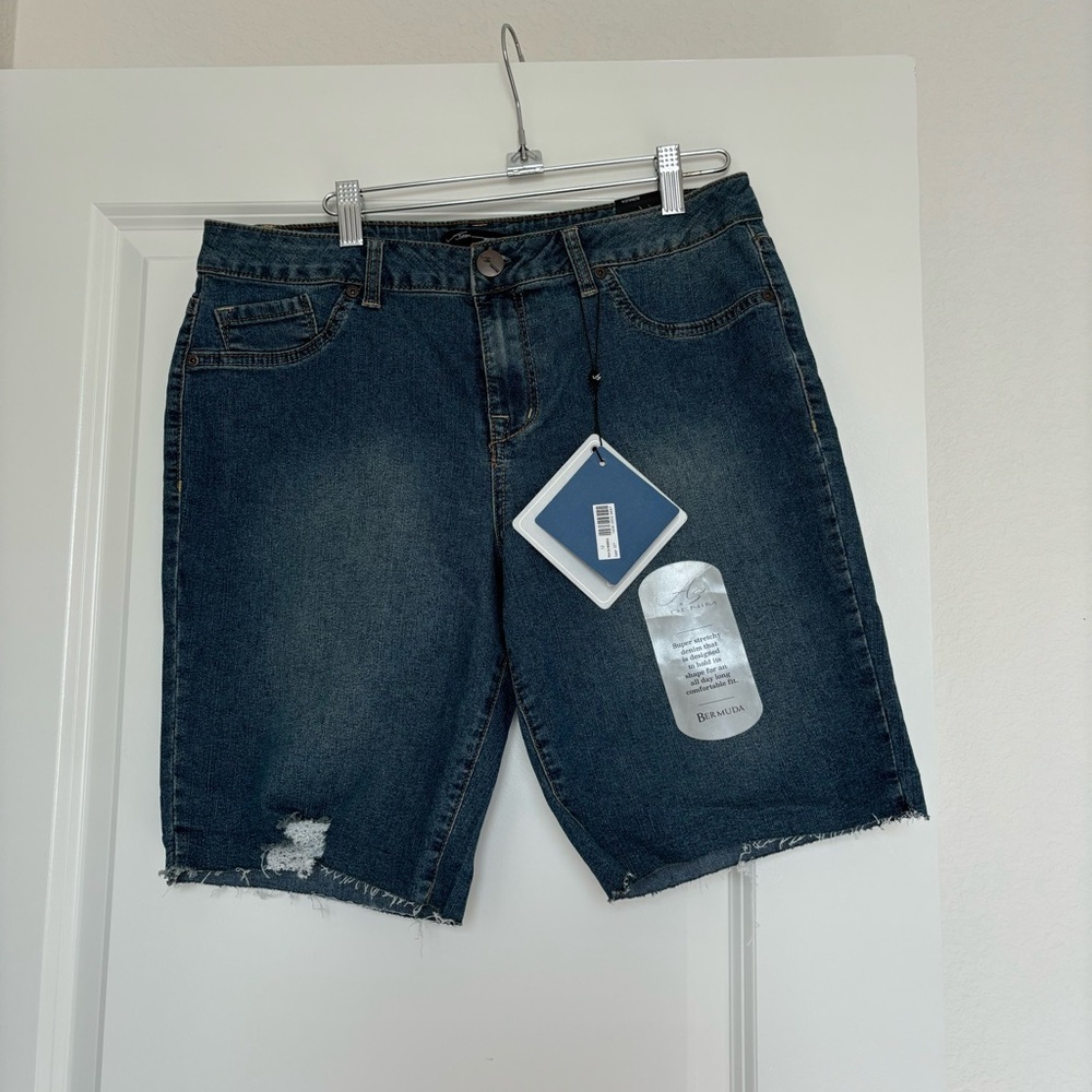 A3 Denim Bermuda Shorts Distressed Raw Hem Women’s Size 12